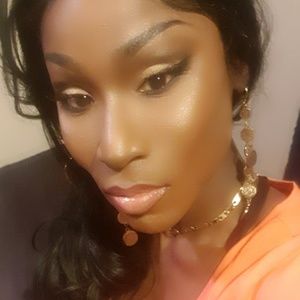 Meet your Posher, Maryam